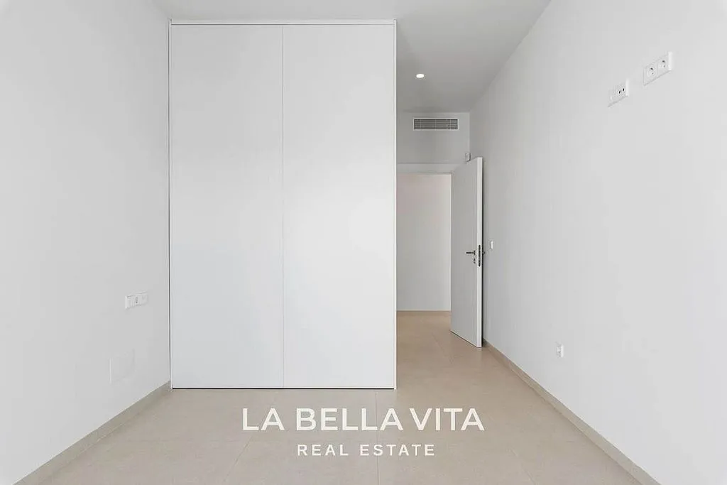 Magamistoad - Newly Built Villa with Pool in Los Alcázares