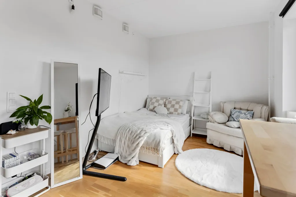 Bedrooms - Apartment with Balcony near Stockholm Centre