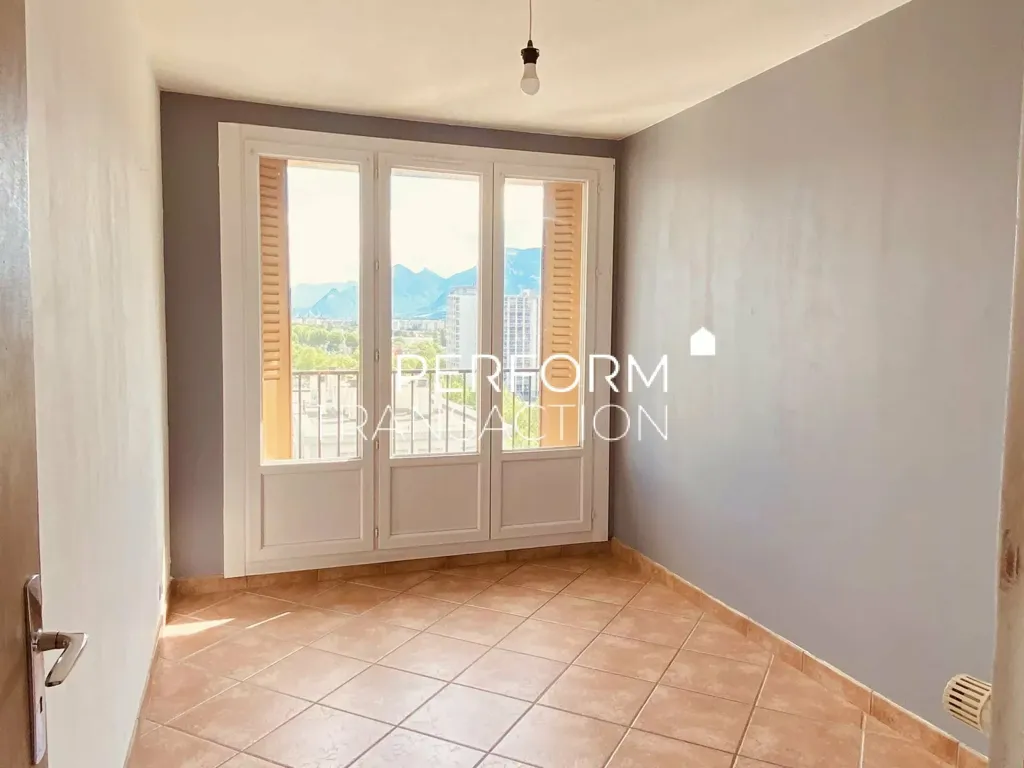 Pièces - Appartement avec vue montagnes au 11ᵉ étage à Grenoble