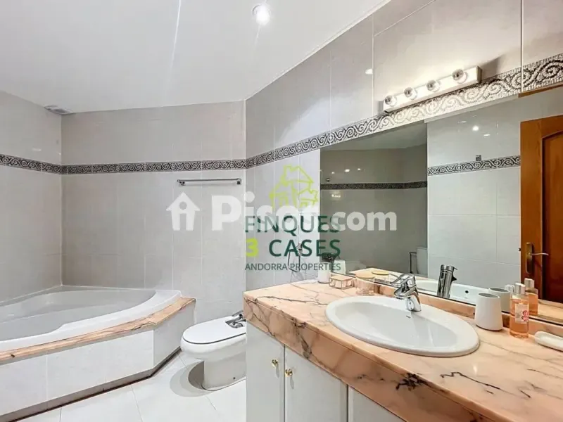 Salles de bain - Luxury Chalet with Spa in Escaldes-Engordany