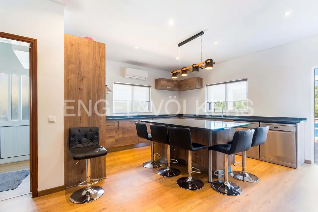Cucina - Sustainable Luxury Villa with Private Pool in Loulé