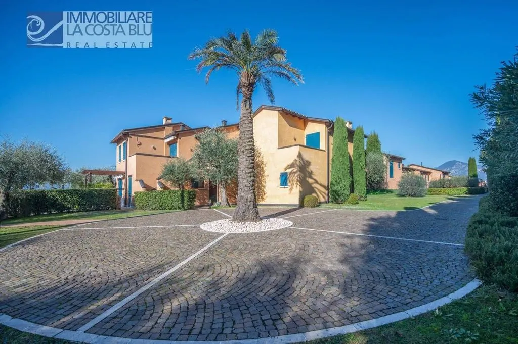 Esterno - Luxury Apartment with Pool in Torri del Benaco
