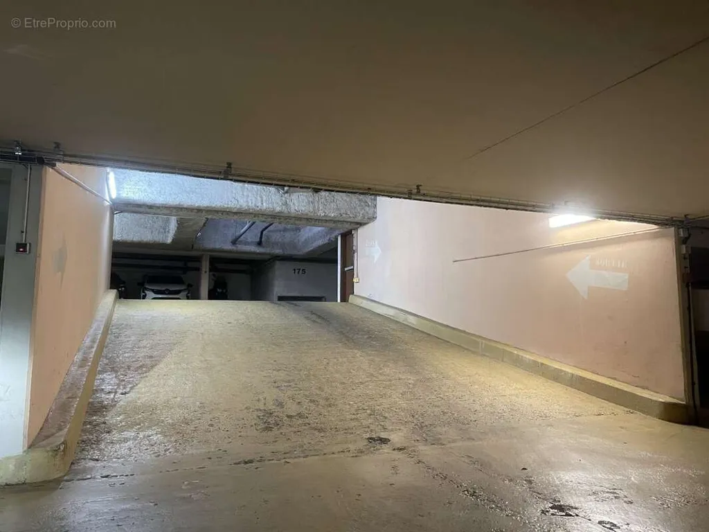 garage