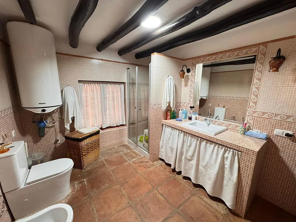 Salles de bain - Rustic Cortijo with Pool in Villanueva del Trabuco