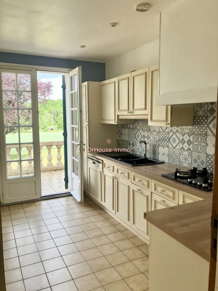 Cuisine - Maison de Plain Pied avec Terrain à Cubjac