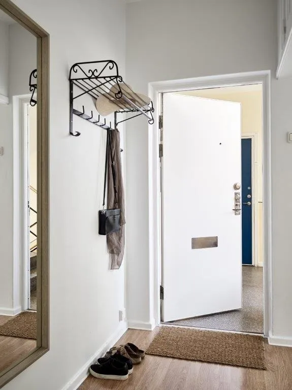 Entrée - Apartment with Original Details in Gothenburg