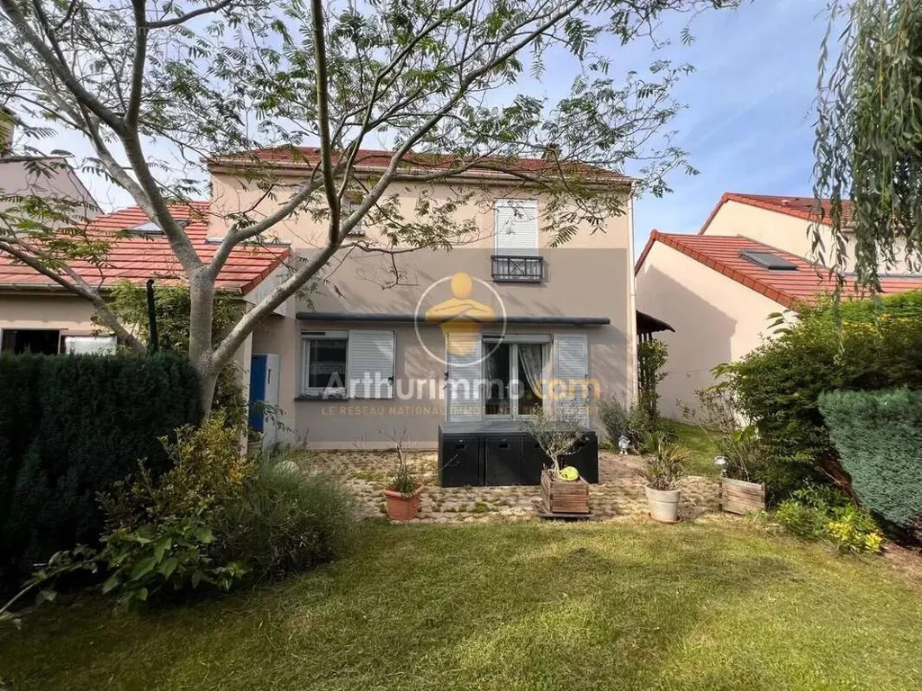 Aed - Charming House with Terrace in Brie-Comte-Robert