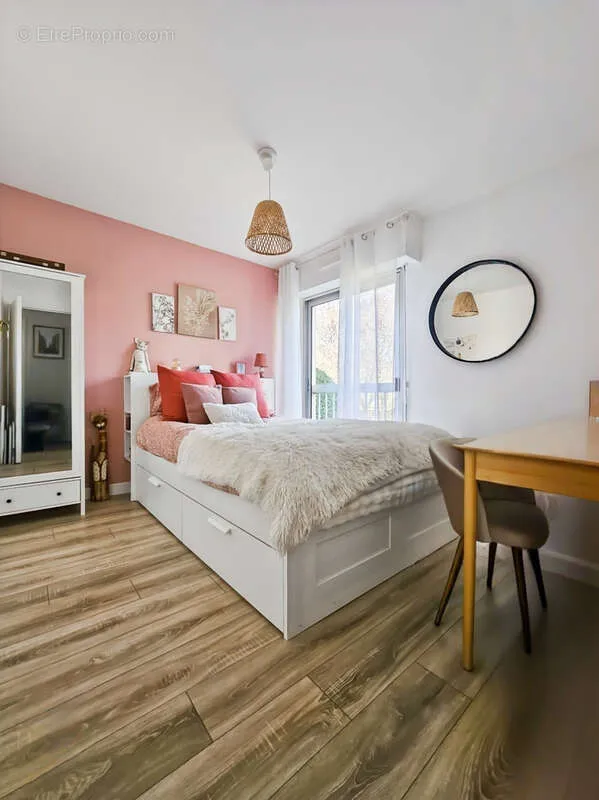 Chambres - Appartement Refait à Neuf avec Balcon à Vernon
