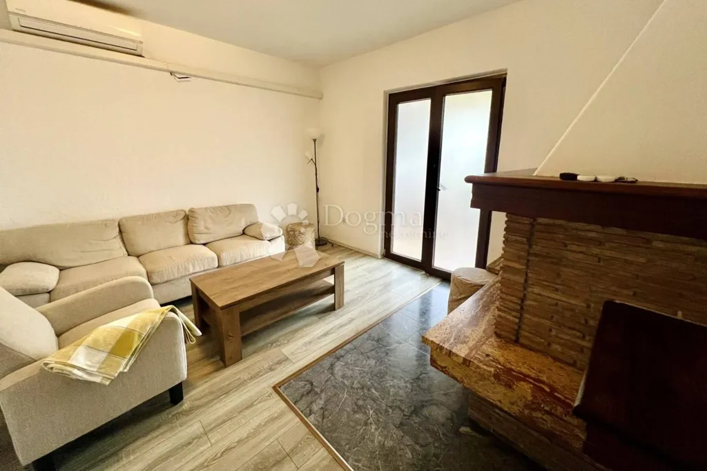 Séjour - Spacious Apartment with Balcony in Rovinj