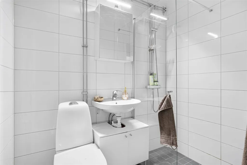 Vannitoad - Apartment with Glazed Balcony in Bellman