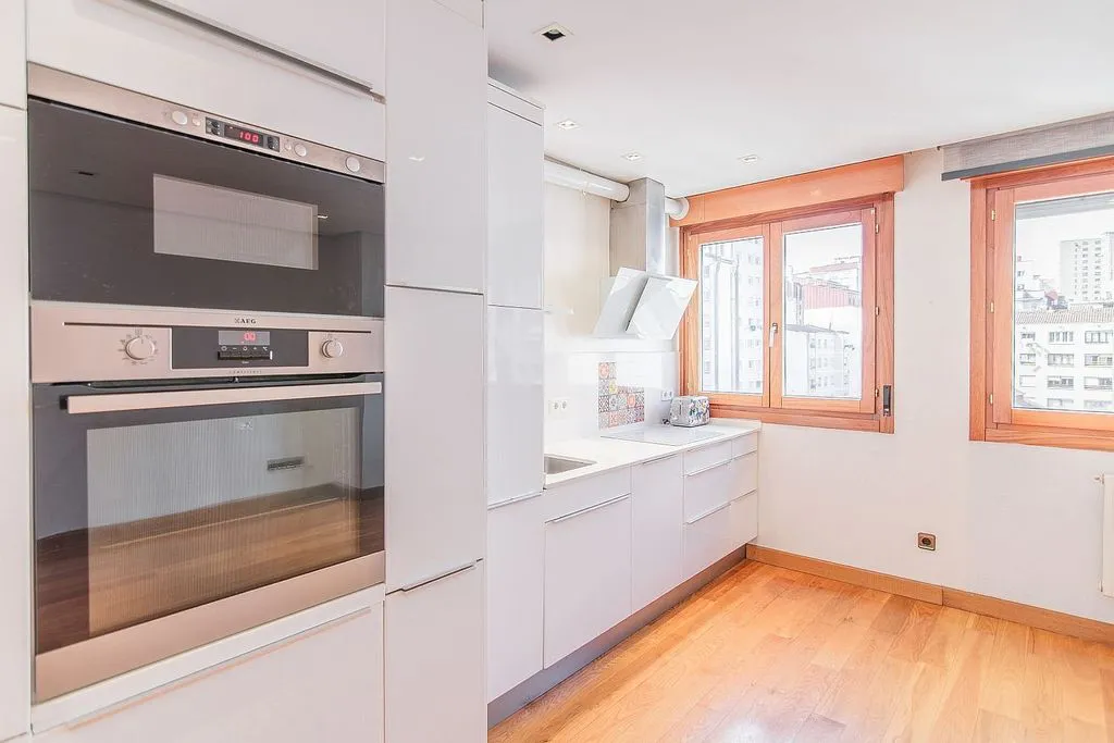 Cuisine - Duplex Flat with Sea View in Gijón Centre