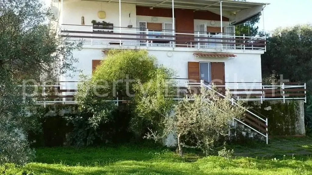 Villa with Panoramic Views in Noto
