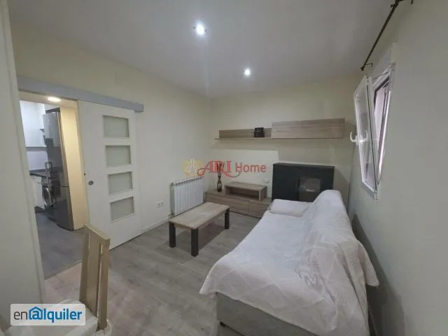 Soggiorno - Furnished Flat with Ascender in Carabanchel