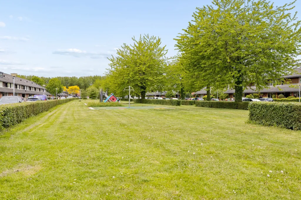 Aed - Modern Flat with Balcony in Almere