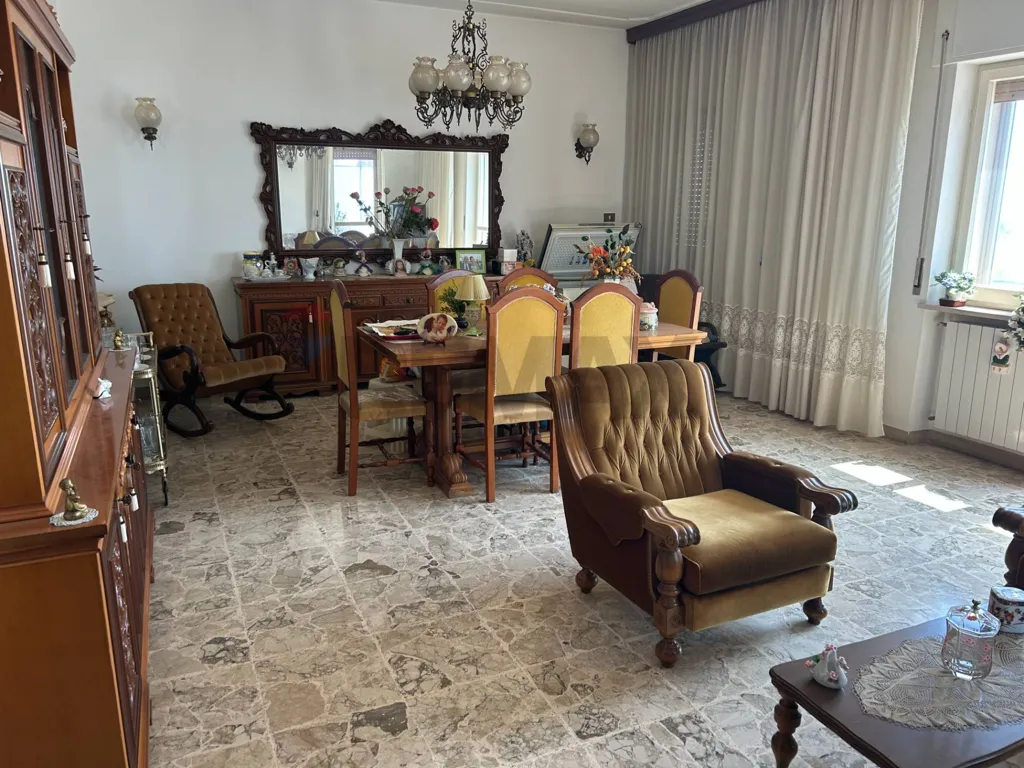 Salle à manger - Spacious Apartment with Terraces in Lanciano