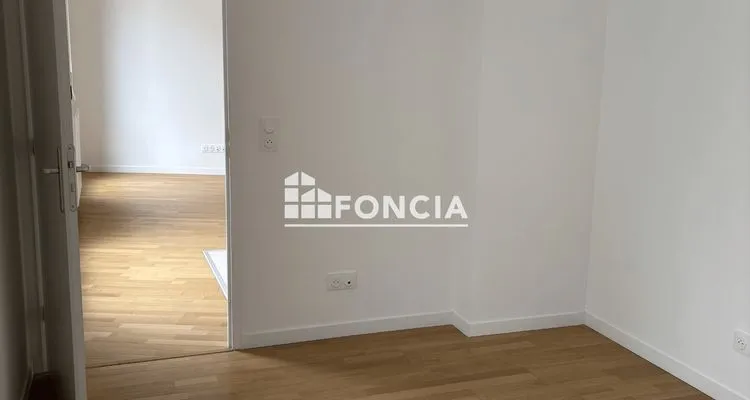 Toad - Modern Apartment with Terrace in Fontainebleau