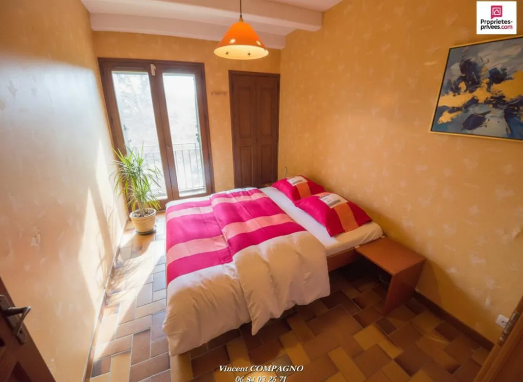 Chambres - Villa pied dans l'eau avec port privé près du lac d'Esparron