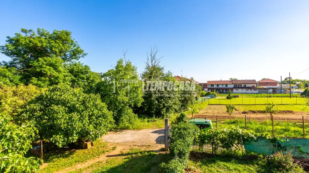 Aed - Independent House with Garden in Chieri