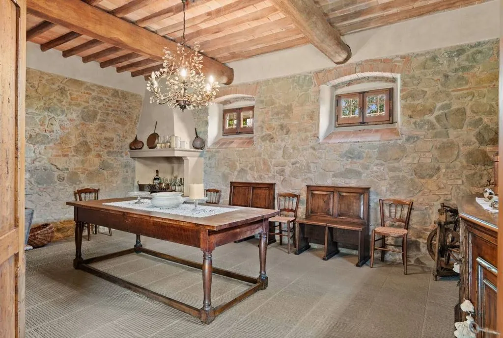 Söögituba - 17th-Century Villa with Olive Grove in Carmignano