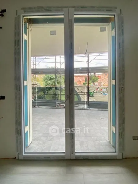 Entrée - Panoramic Triplex with Terrace in Bologna