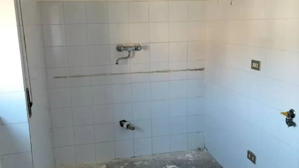 Salles de bain - Two-Unit Apartment with Private Resede in Firenzuola