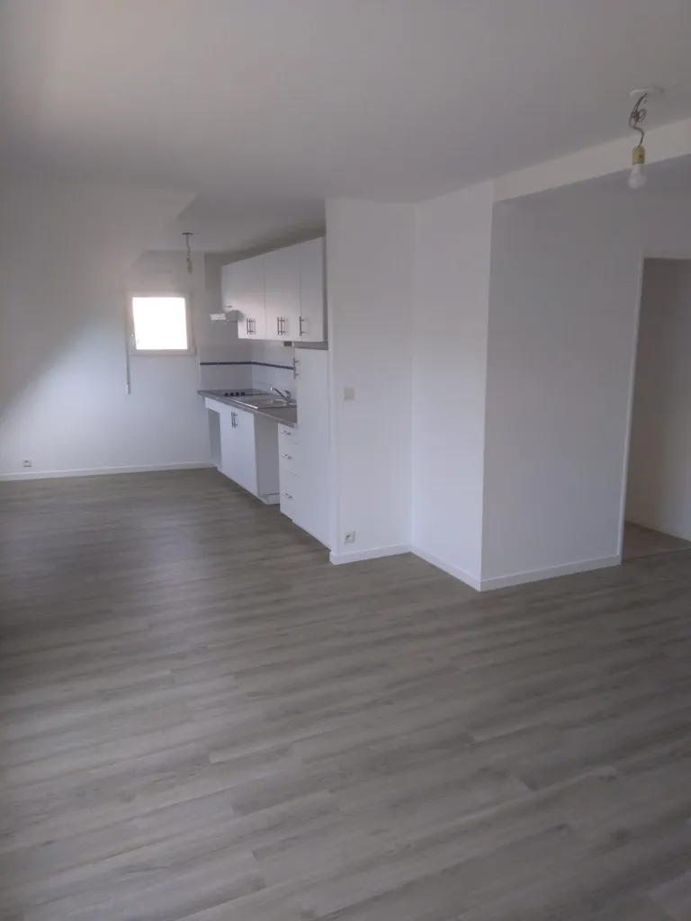 Elutuba - 3-Bed Flat with West Terrace in Vannes
