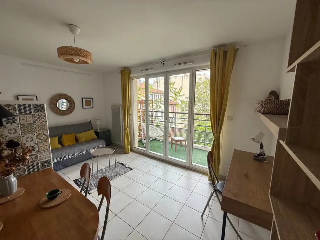 Elutuba - Meubled Studio with Balcony in Marseille
