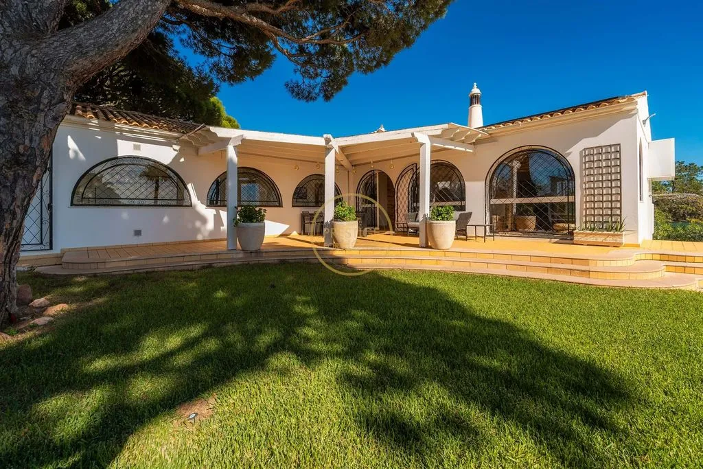 Välivaade - Luxury Villa with Pool in Quarteira