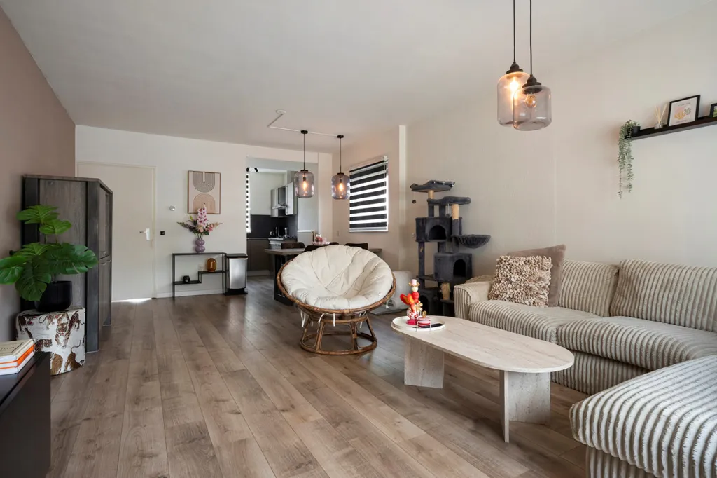Séjour - Ground Floor Apartment with Garden in Born