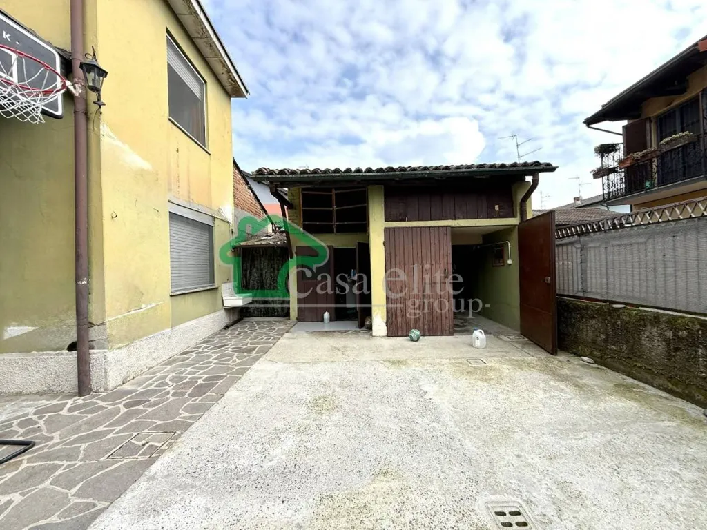 Jardin - Bifamiliar Villa with Private Garden in Secugnago