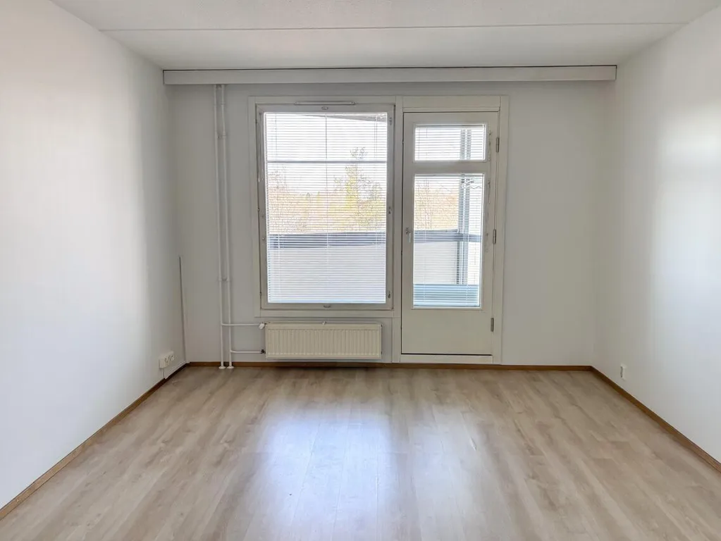 Toad - Spacious Flat with Balcony in Länsimäki, Vantaa