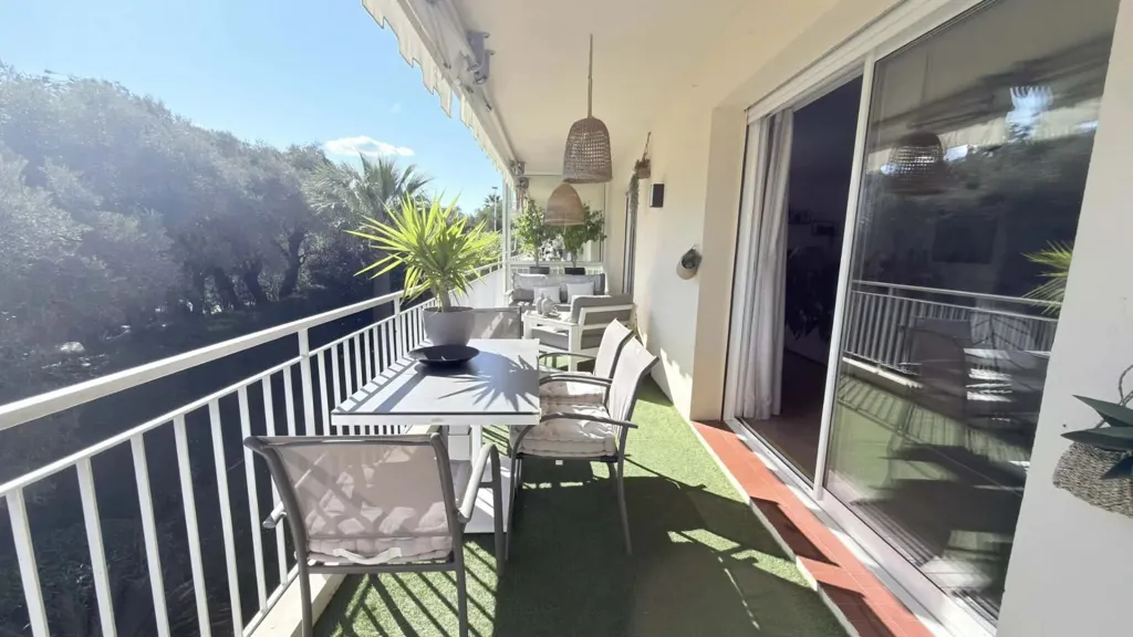 Balcony - Luxury Apartment with Terrace in Cap d’Antibes