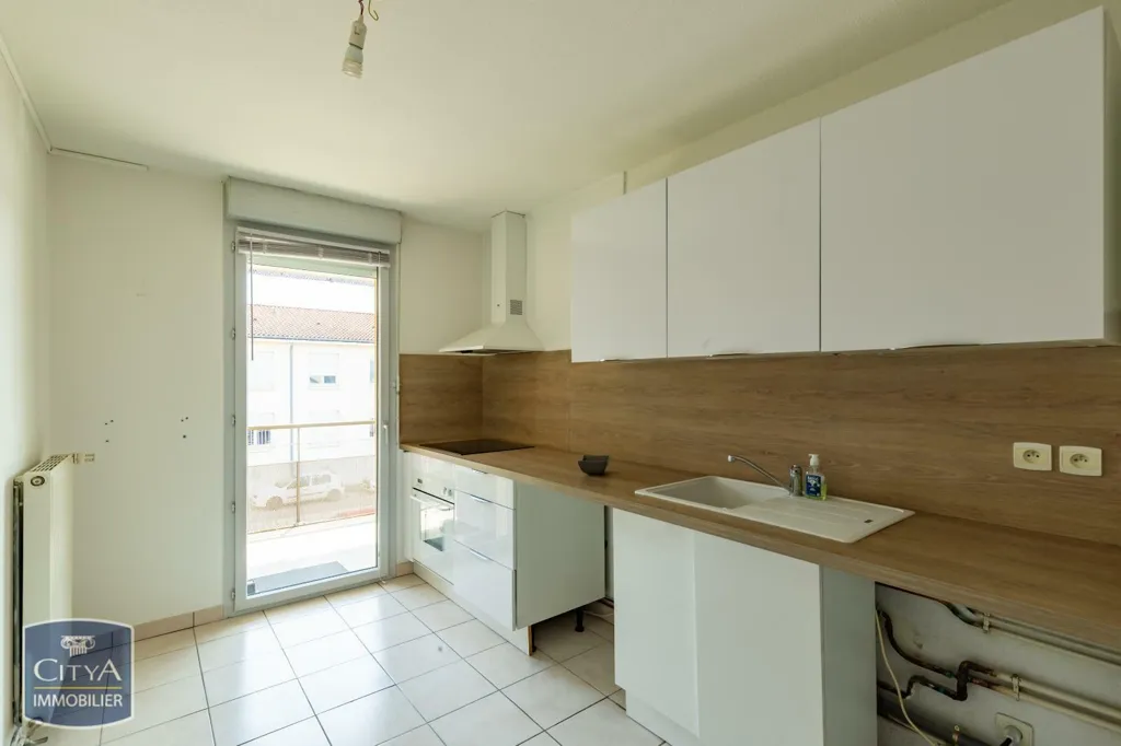 Köök - Spacious Flat with Balcony in Castres