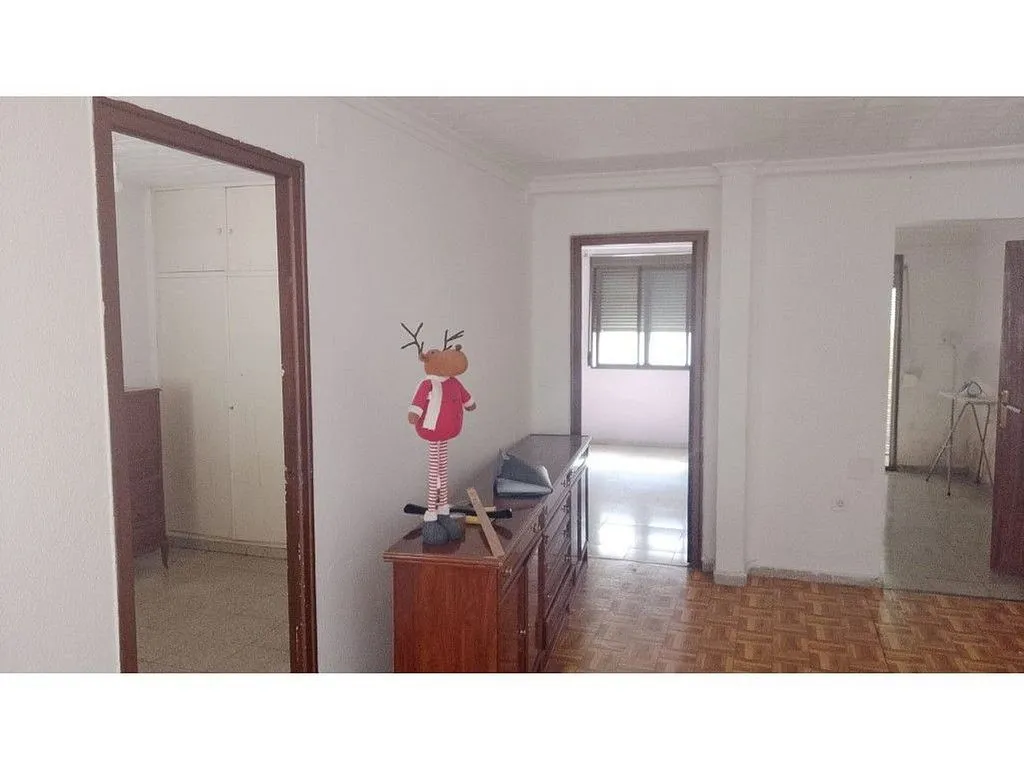 Esik - Apartment with Balcony in Puertollano Centre