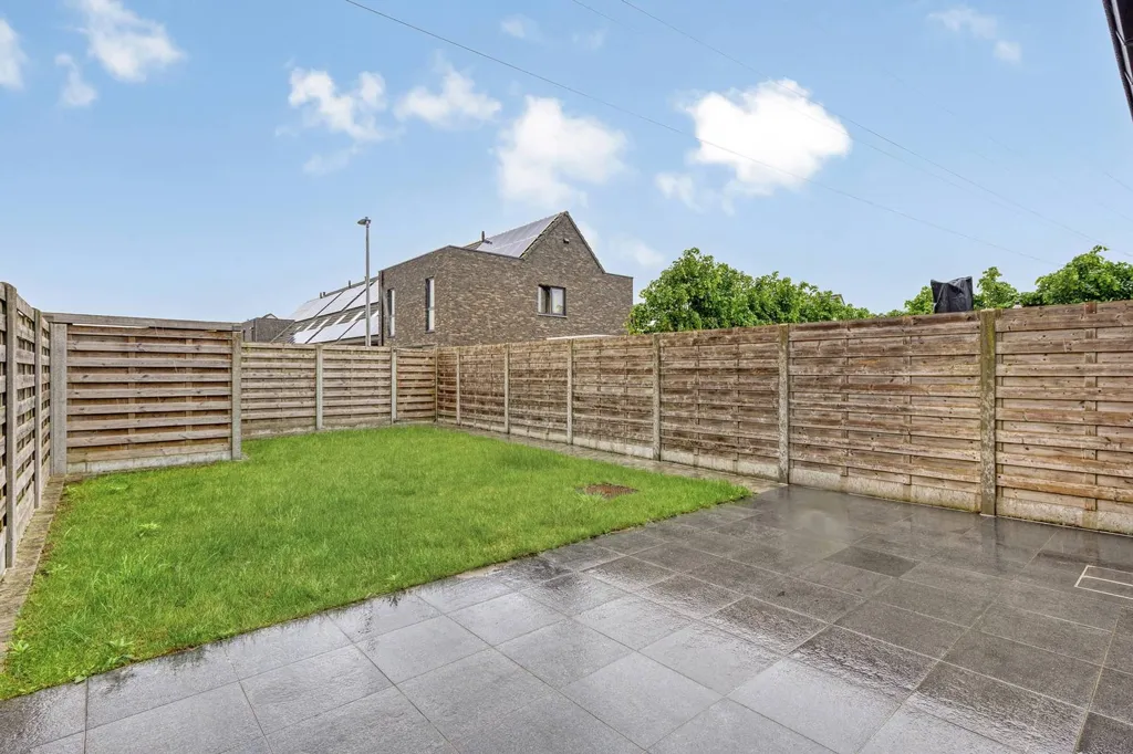 Aed - Bright Family Home with Terrace in Rumbeke