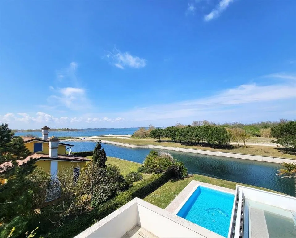 Piscine - Luxury Villa with Fiord View in Rosolina