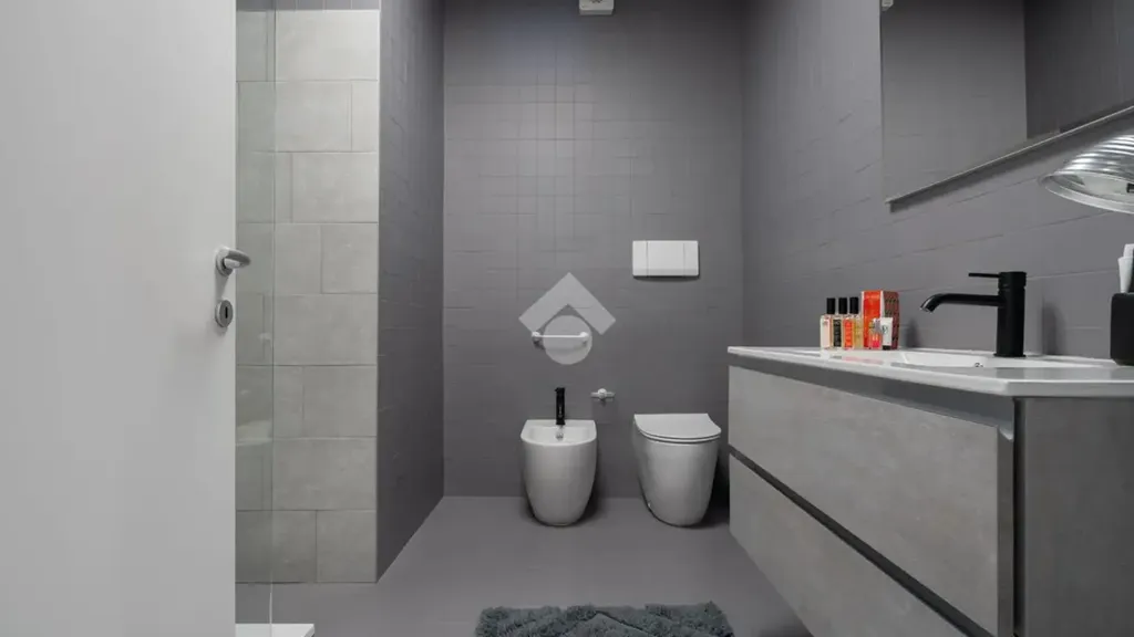 Salles de bain - Rearranged Apartment with Garden in Treviso