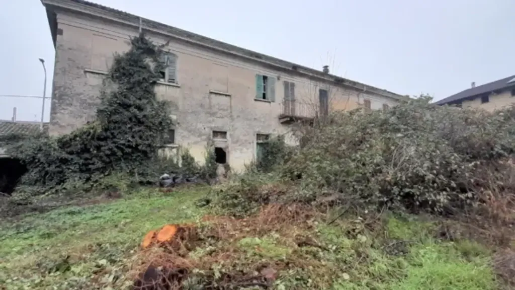 Välivaade - Villa for Renovation in Granozzo Con Monticello