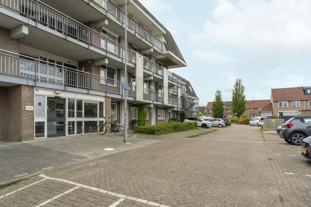 Esterno - Ground Floor Apartment with Garden in Oostzaan