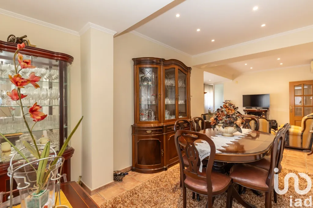 Sala da pranzo - 3-Bedroom Apartment with Ferry Access in Almada