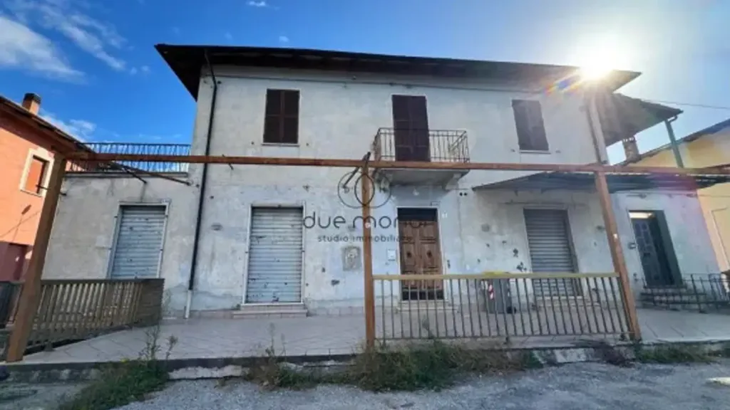 Välivaade - Terraced House with Commercial Space in Pontebari