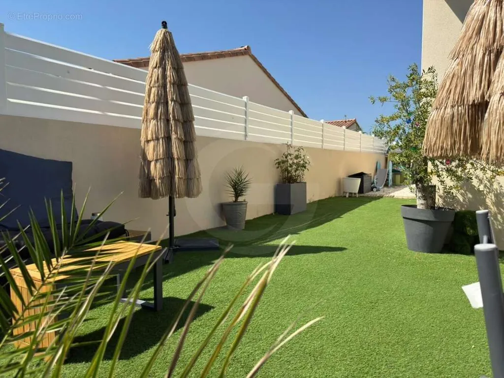 Giardino - Modern Flat with Garden in Quiet Quarter