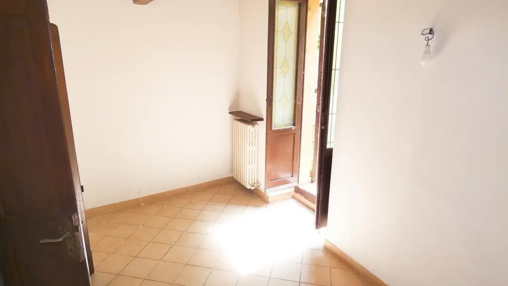 Pièces - Characterful Townhouse with Garden Access in Fabriano