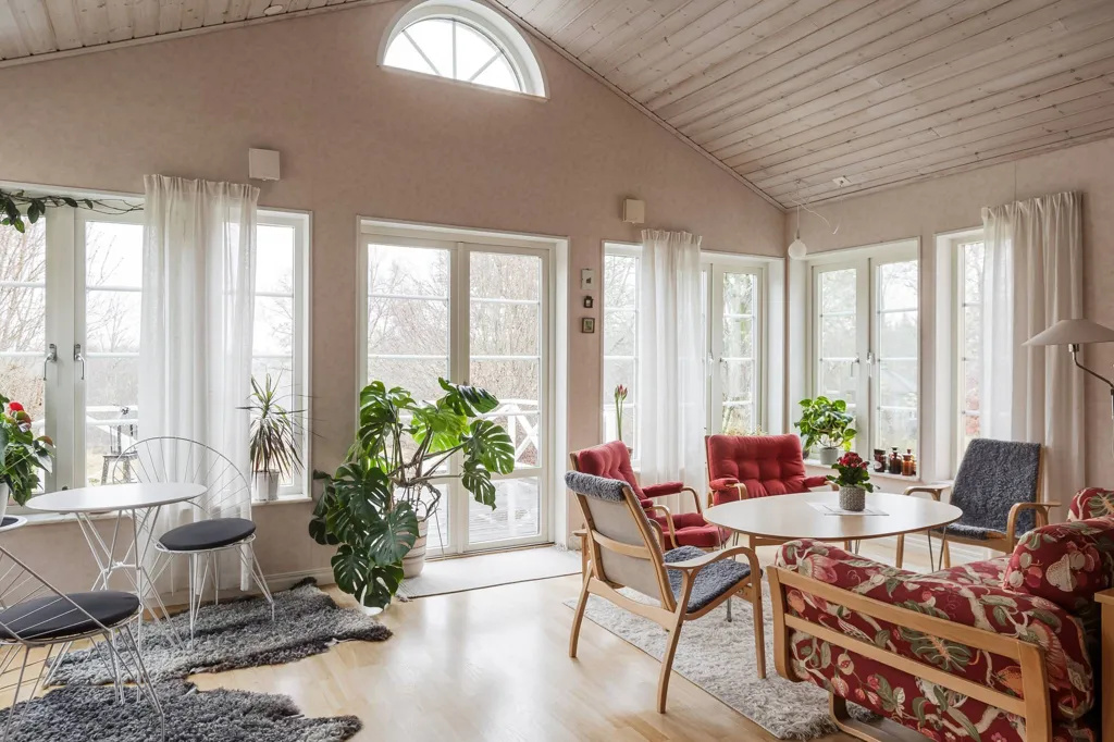 11-toaline maja asukohas Ulricehamns kommun
