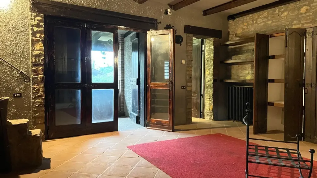Entrée - Restored Stone Villa with Terraces in Gropparello