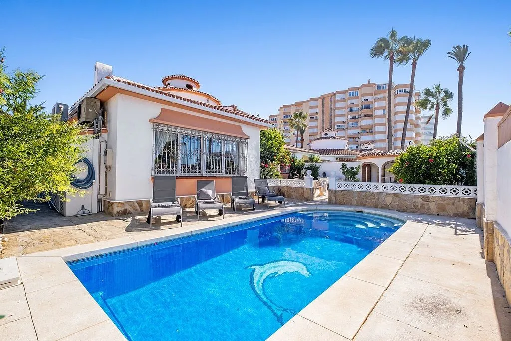 Bassein - Modern Semi-Detached Chalet with Pool in Torrox Costa