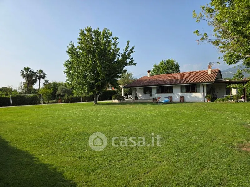 Giardino - Rustic Villa with Sea Access in Pietrasanta