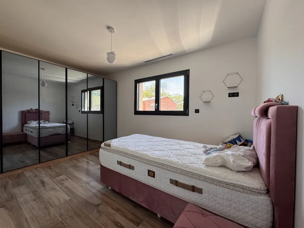 Magamistoad - New House with Pool in Mauves