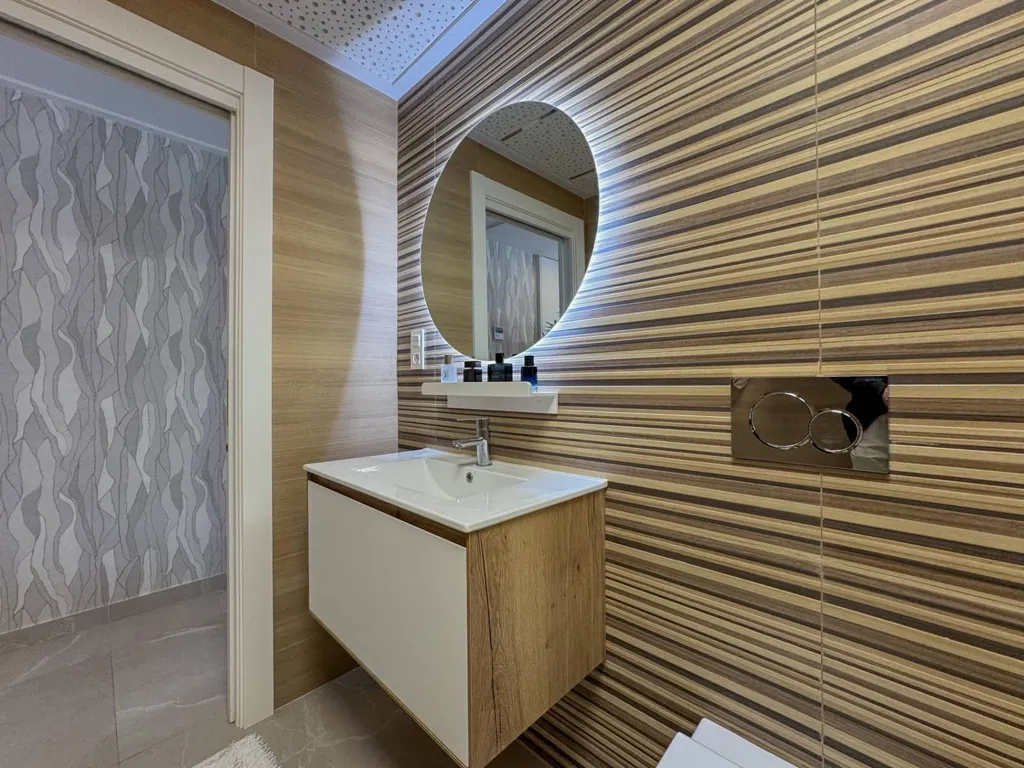 Salles de bain - Duplex with Rooftop Solarium in Playa del Cura