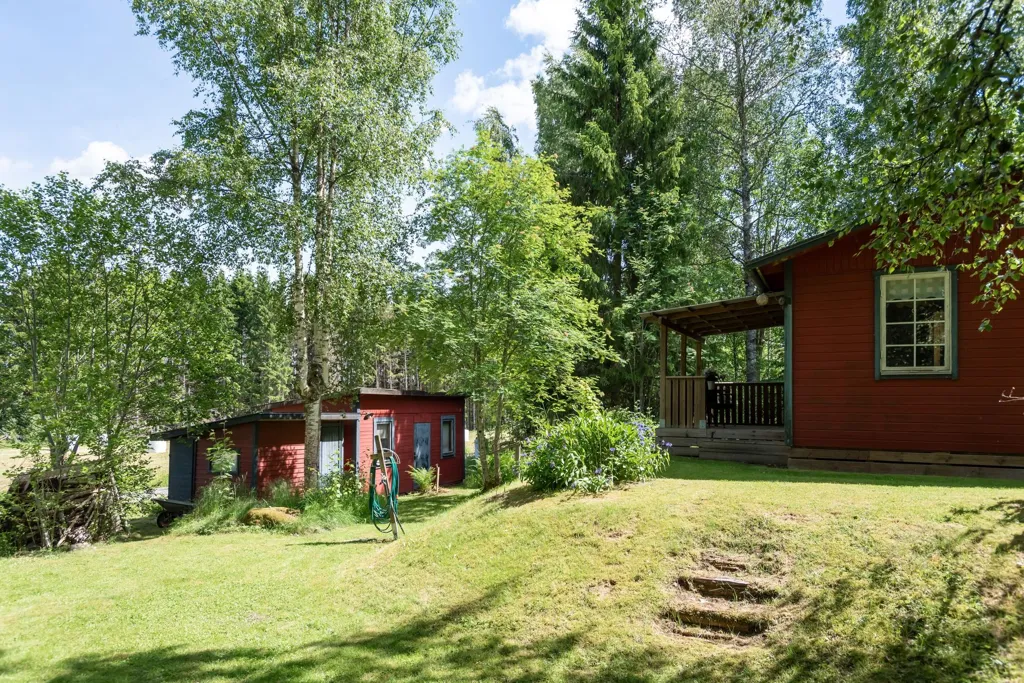 Giardino - Cottage with Garden in Östra Lonntorp
